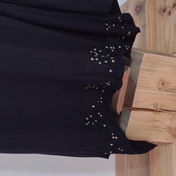 Model France Black Sleeveless Shift Dress w Sequin - Picture 8 of 14